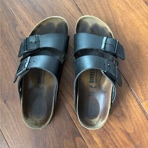 [Birkenstock] Black Leather Sandals